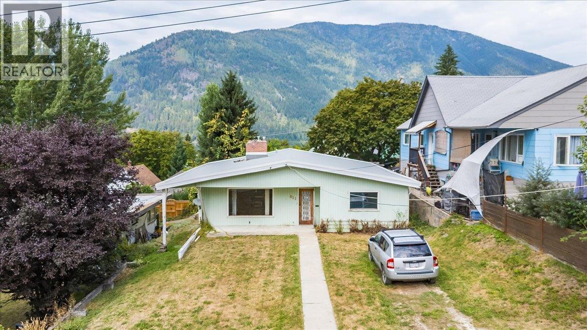 811 Latimer Street, Nelson, British Columbia
