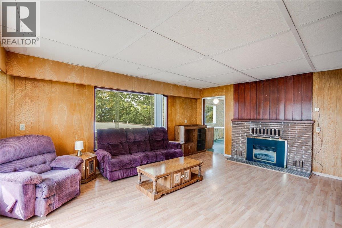 811 Latimer Street, Nelson, British Columbia  V1L 4V6 - Photo 3 - 10361005