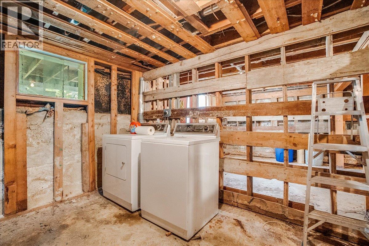 811 Latimer Street, Nelson, British Columbia  V1L 4V6 - Photo 27 - 10361005