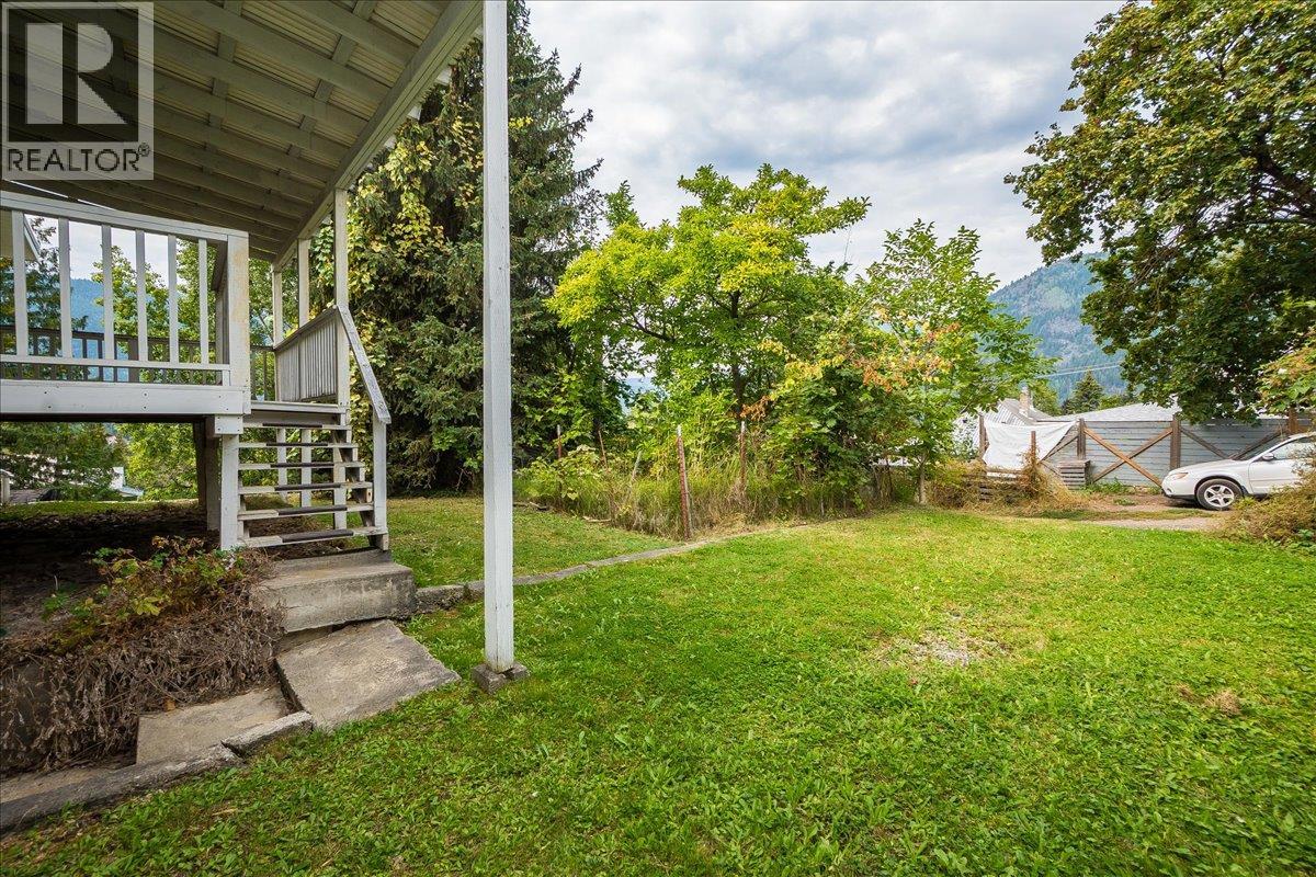 811 Latimer Street, Nelson, British Columbia  V1L 4V6 - Photo 35 - 10361005