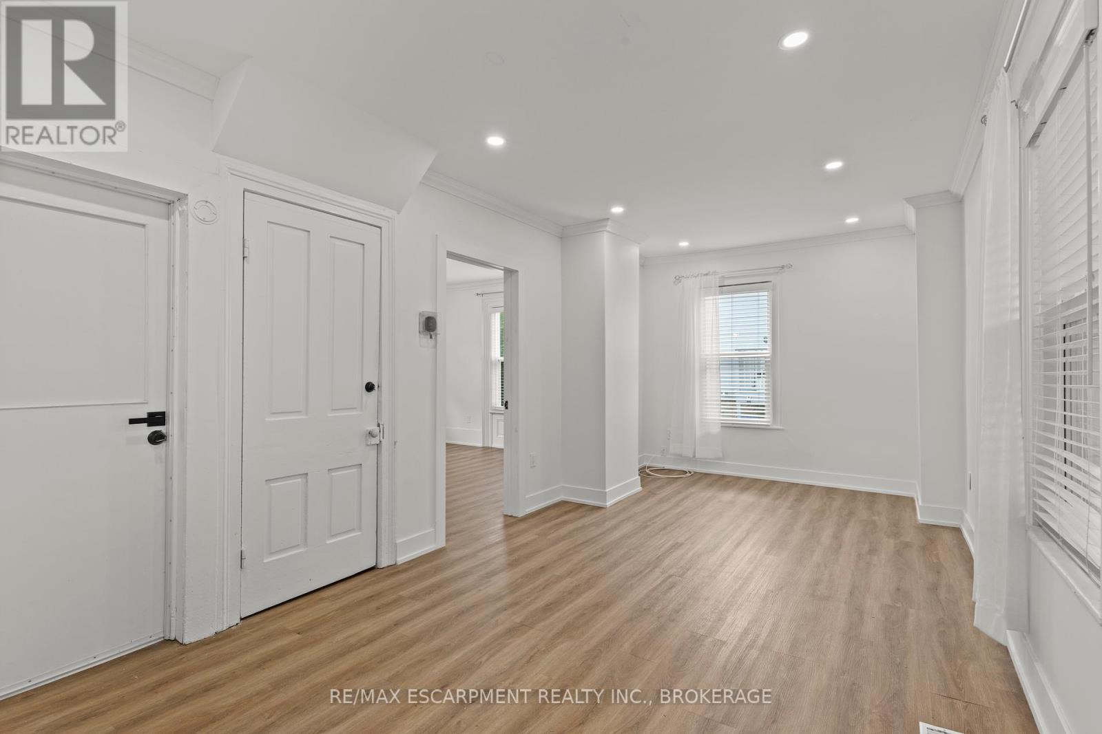 4250 William Street, Lincoln (Beamsville), Ontario  L0R 1B7 - Photo 21 - X12437262