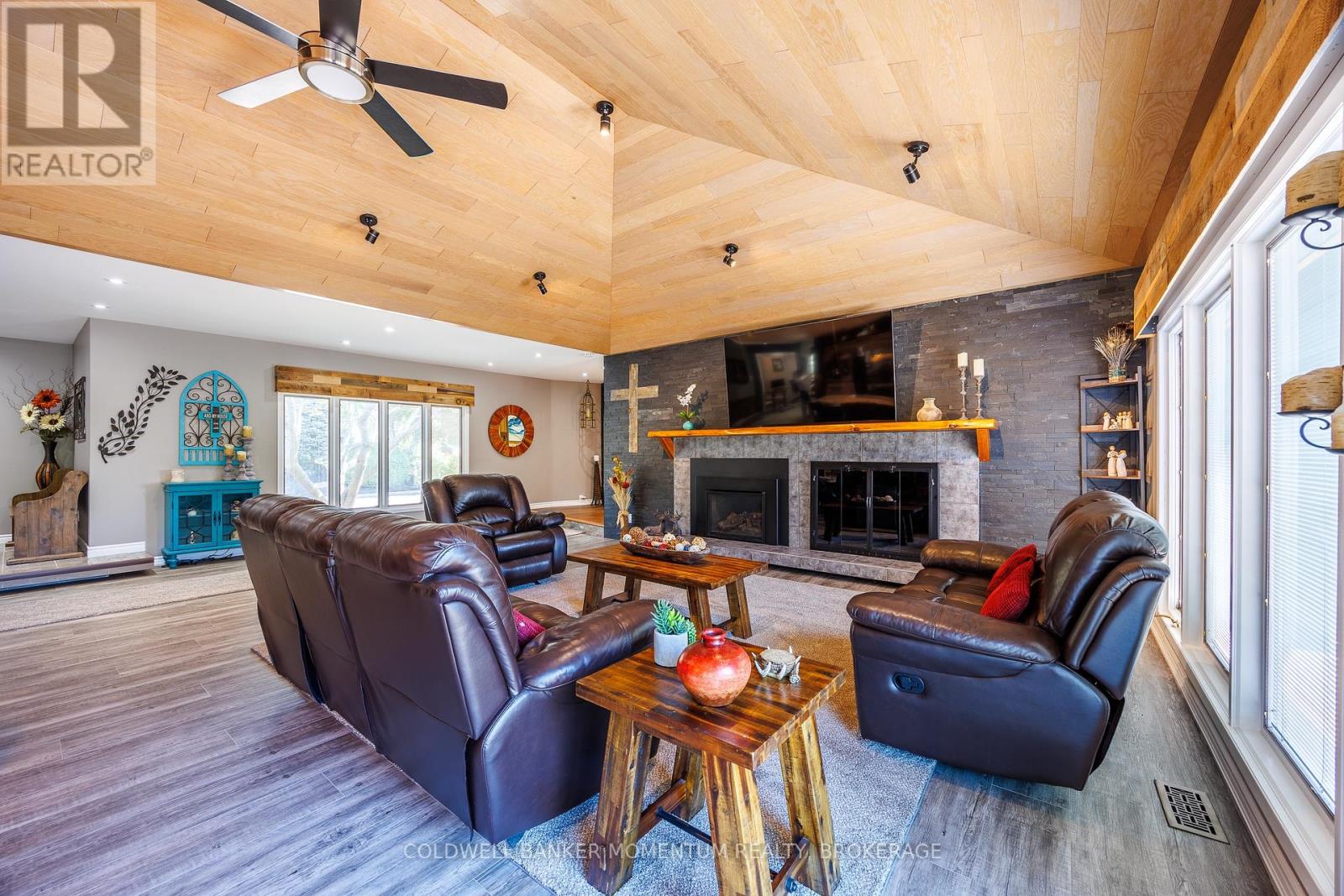 1285 Cockshutt Road, R.r. # 4 Road, Norfolk, Ontario  N3Y 4K3 - Photo 8 - X12437302