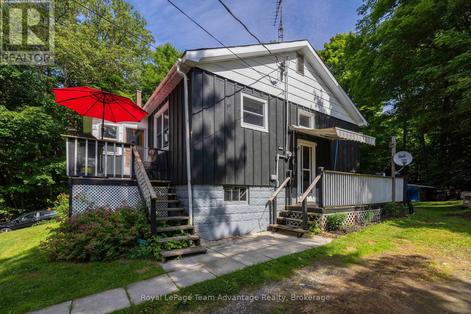 9 WOODS LANE, Seguin, Ontario