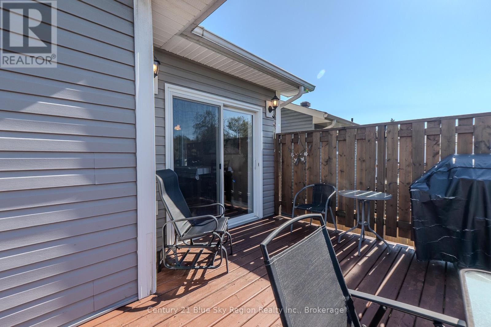 239 Park Street, West Nipissing, Ontario  P2B 3C2 - Photo 25 - X12437211