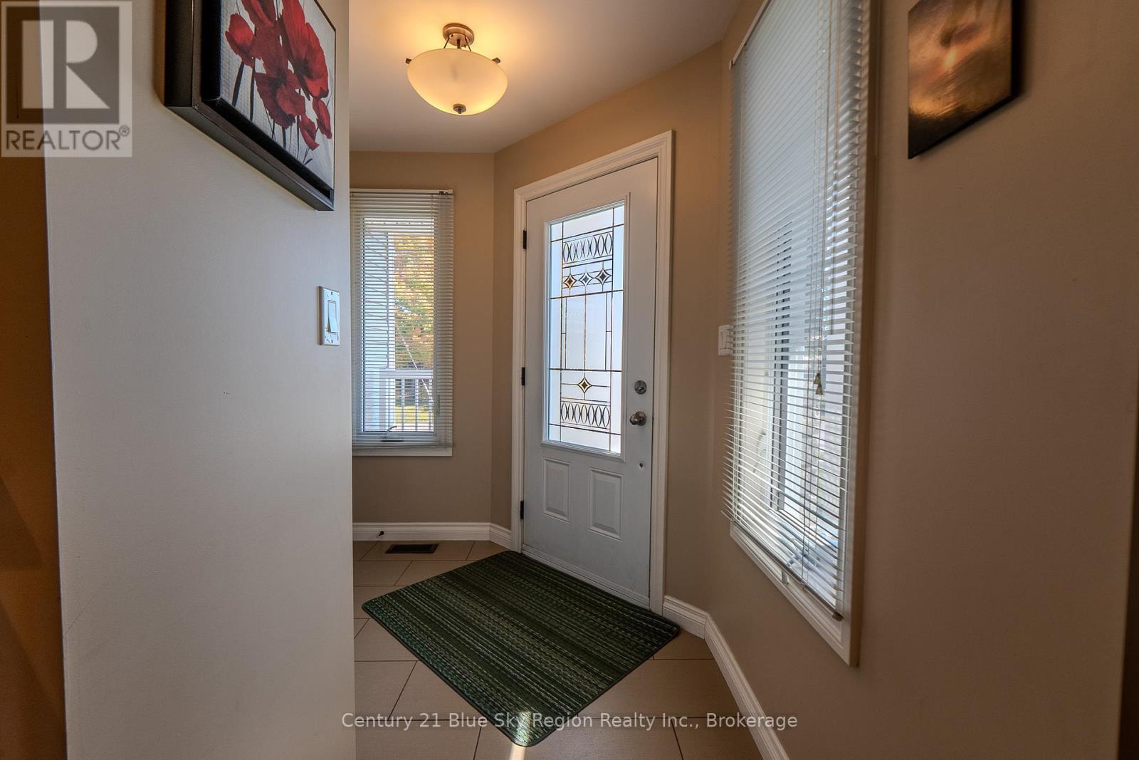 239 Park Street, West Nipissing, Ontario  P2B 3C2 - Photo 2 - X12437211