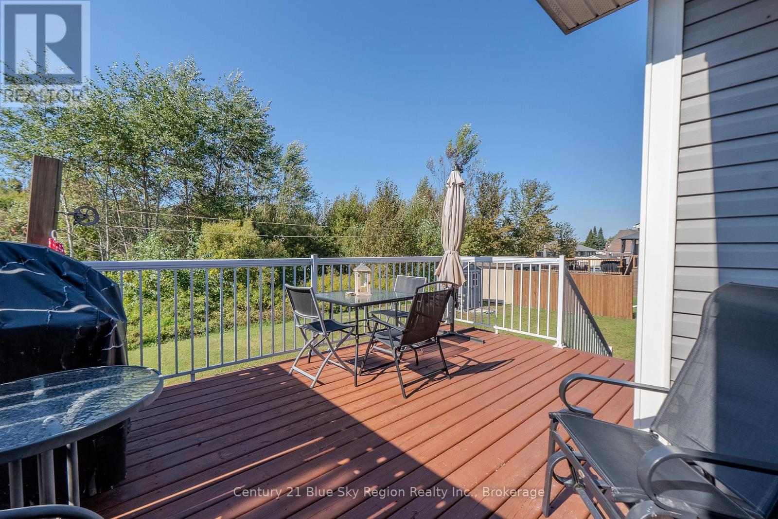 239 Park Street, West Nipissing, Ontario  P2B 3C2 - Photo 26 - X12437211