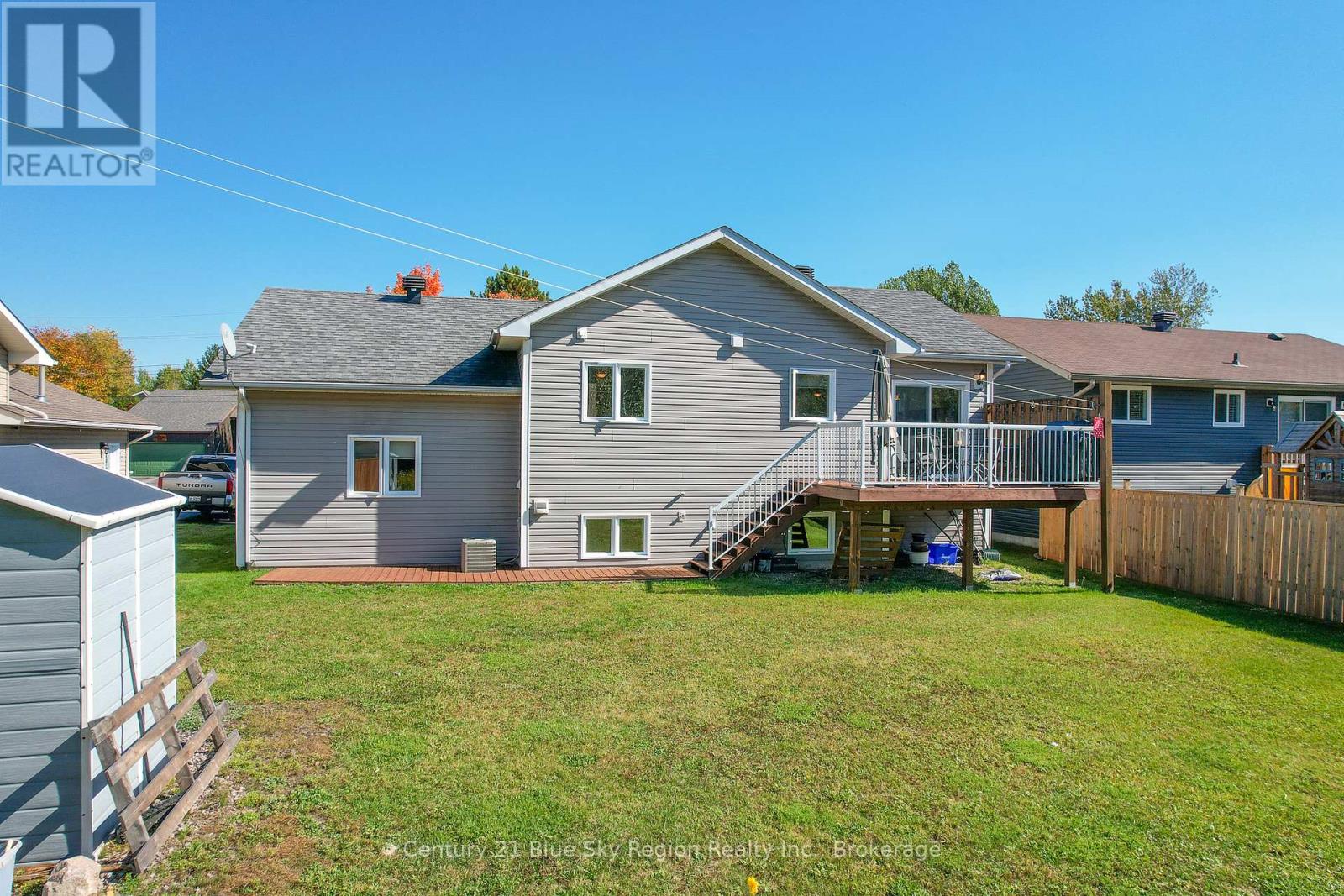 239 Park Street, West Nipissing, Ontario  P2B 3C2 - Photo 28 - X12437211