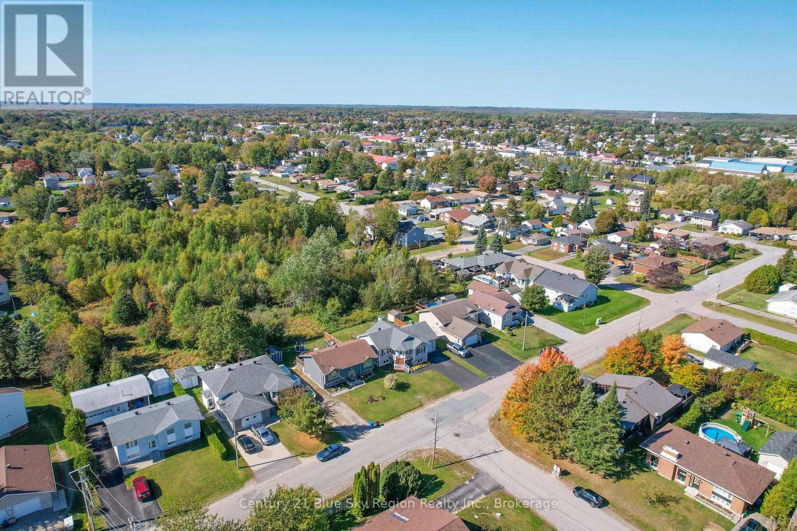 239 Park Street, West Nipissing, Ontario  P2B 3C2 - Photo 38 - X12437211