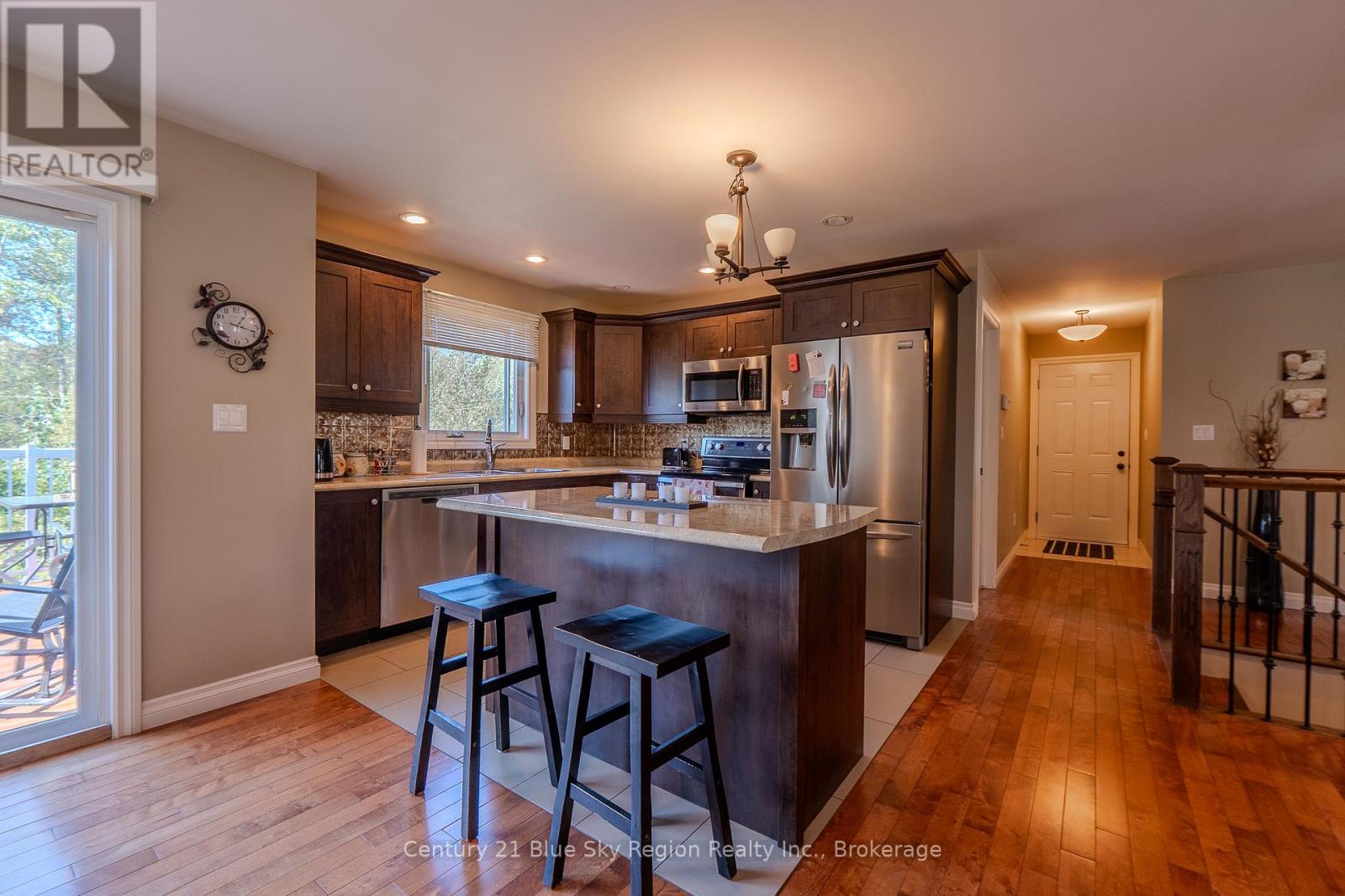 239 Park Street, West Nipissing, Ontario  P2B 3C2 - Photo 4 - X12437211