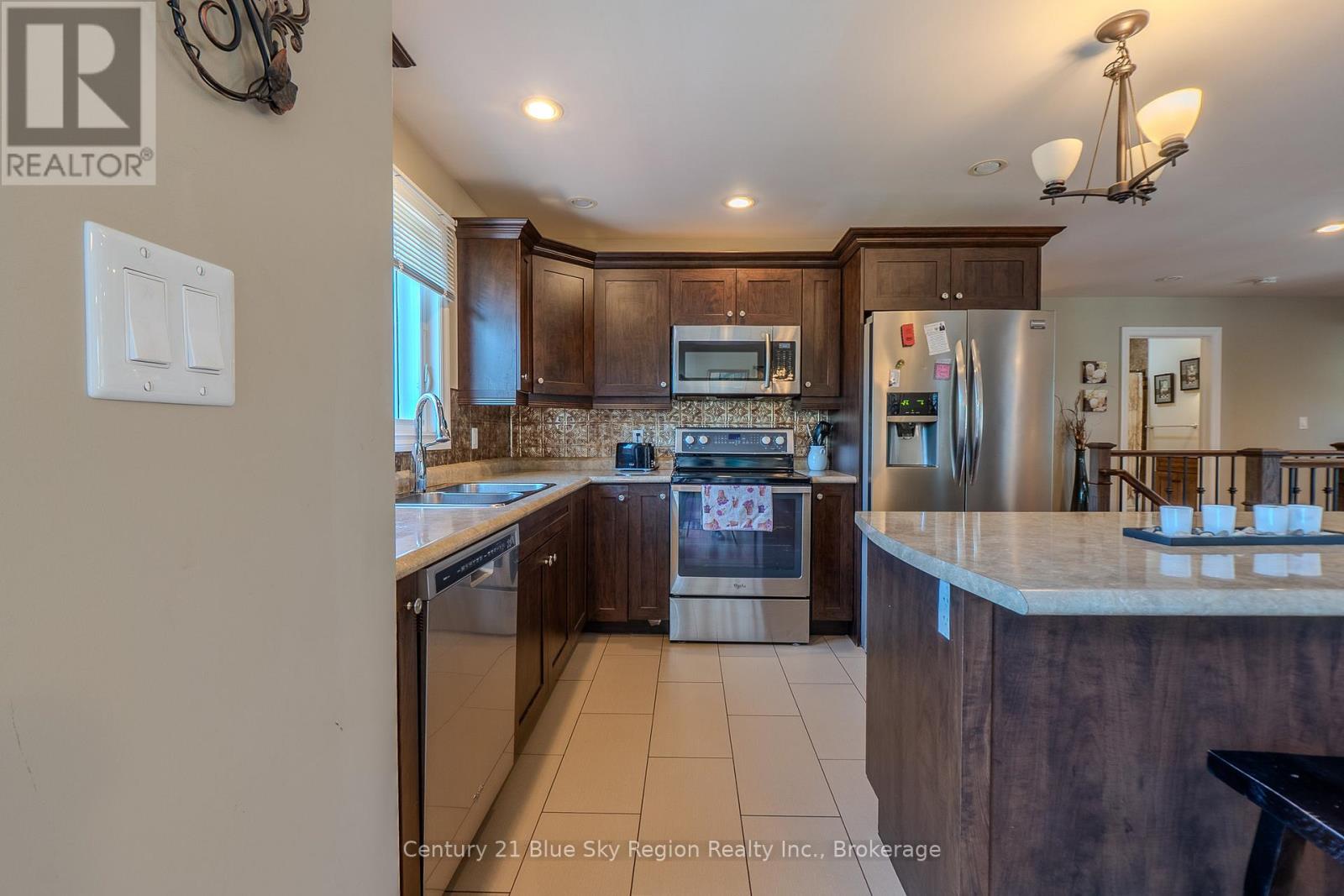239 Park Street, West Nipissing, Ontario  P2B 3C2 - Photo 5 - X12437211