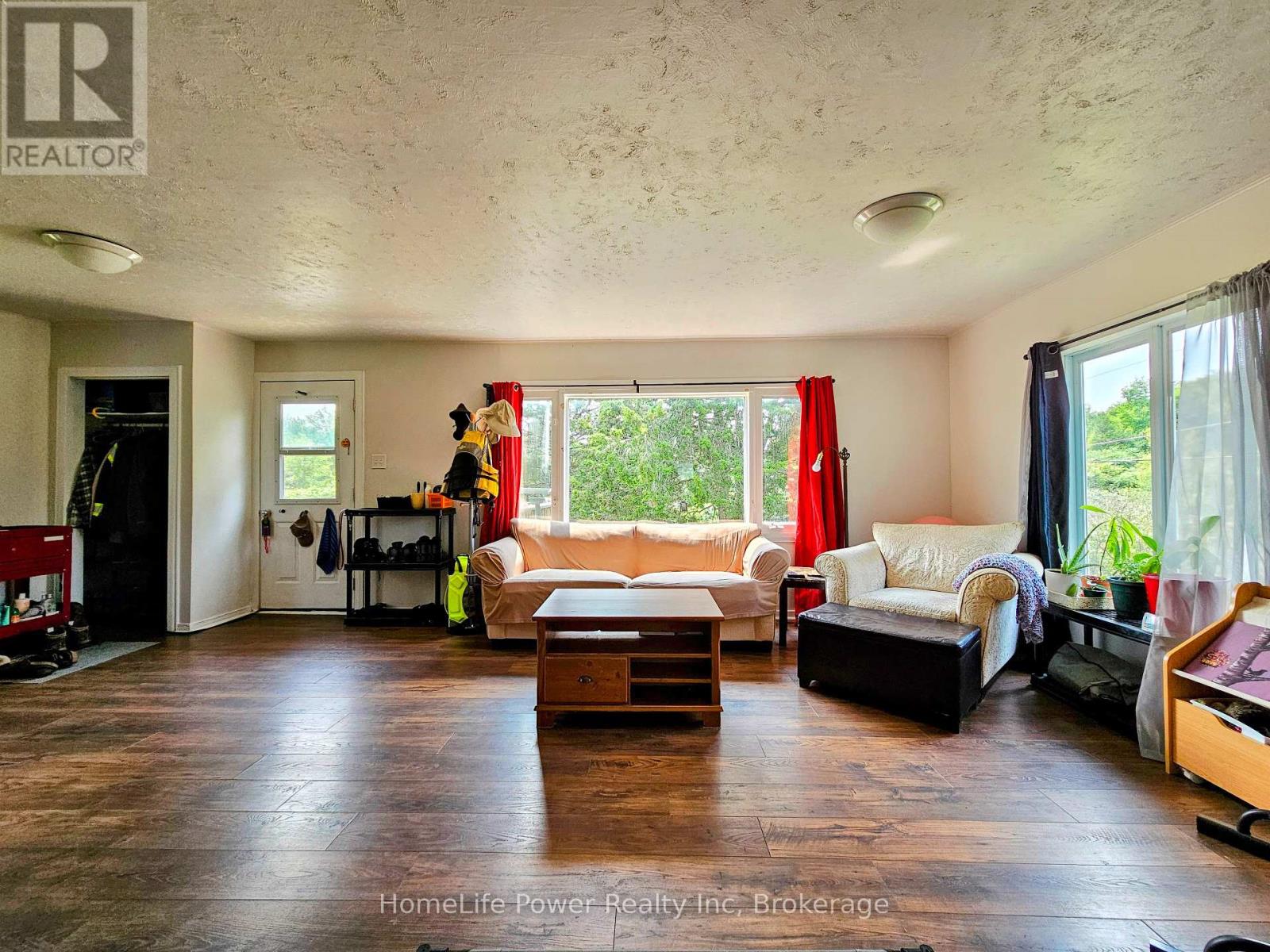 61 Osborne Lane, Frontenac, Ontario  K0H 1H0 - Photo 18 - X12437284