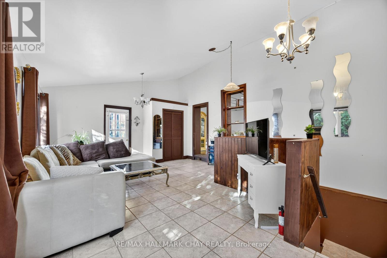 9 Maria Street, Springwater, Ontario  L0L 1P0 - Photo 14 - S12437025