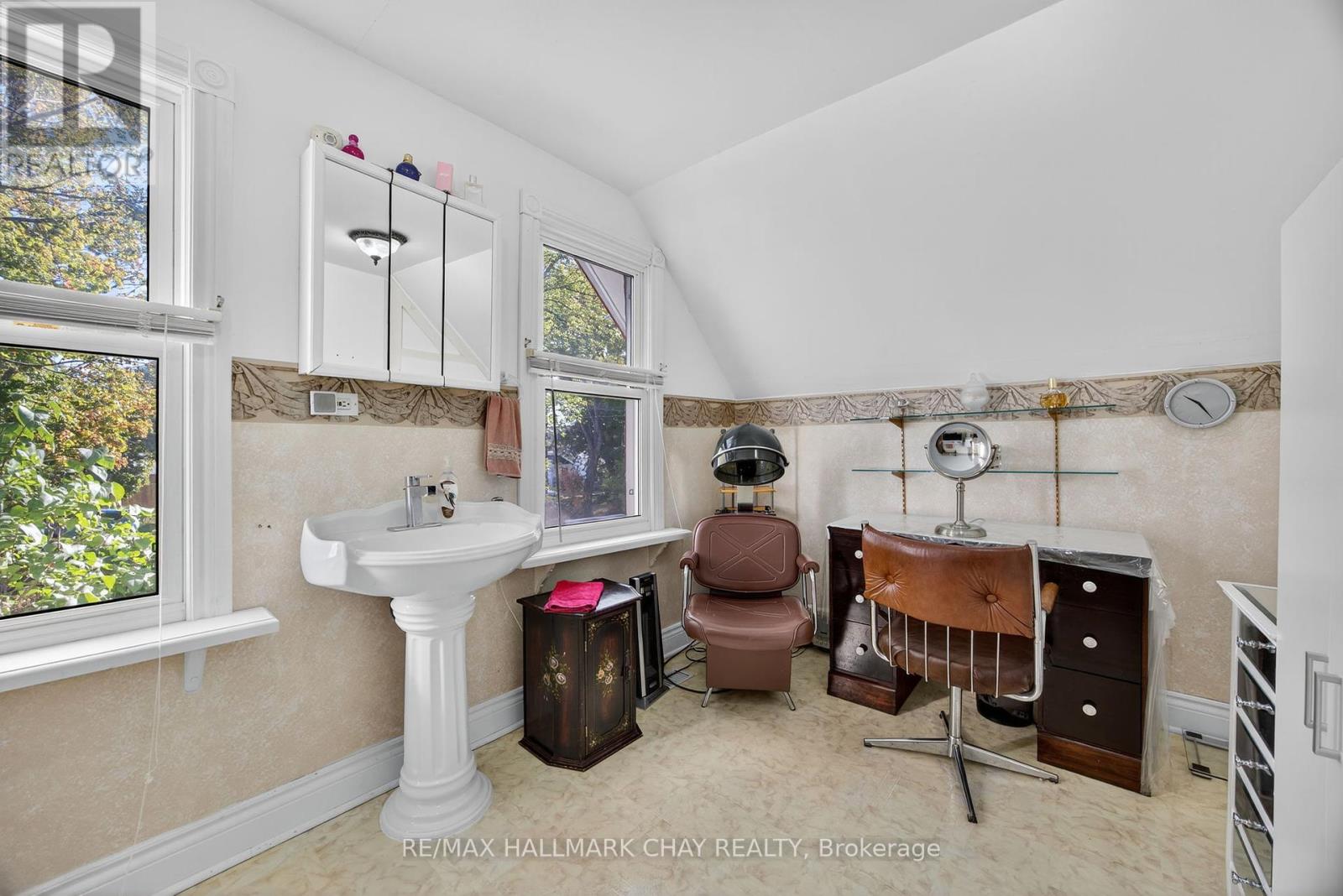 9 Maria Street, Springwater, Ontario  L0L 1P0 - Photo 20 - S12437025
