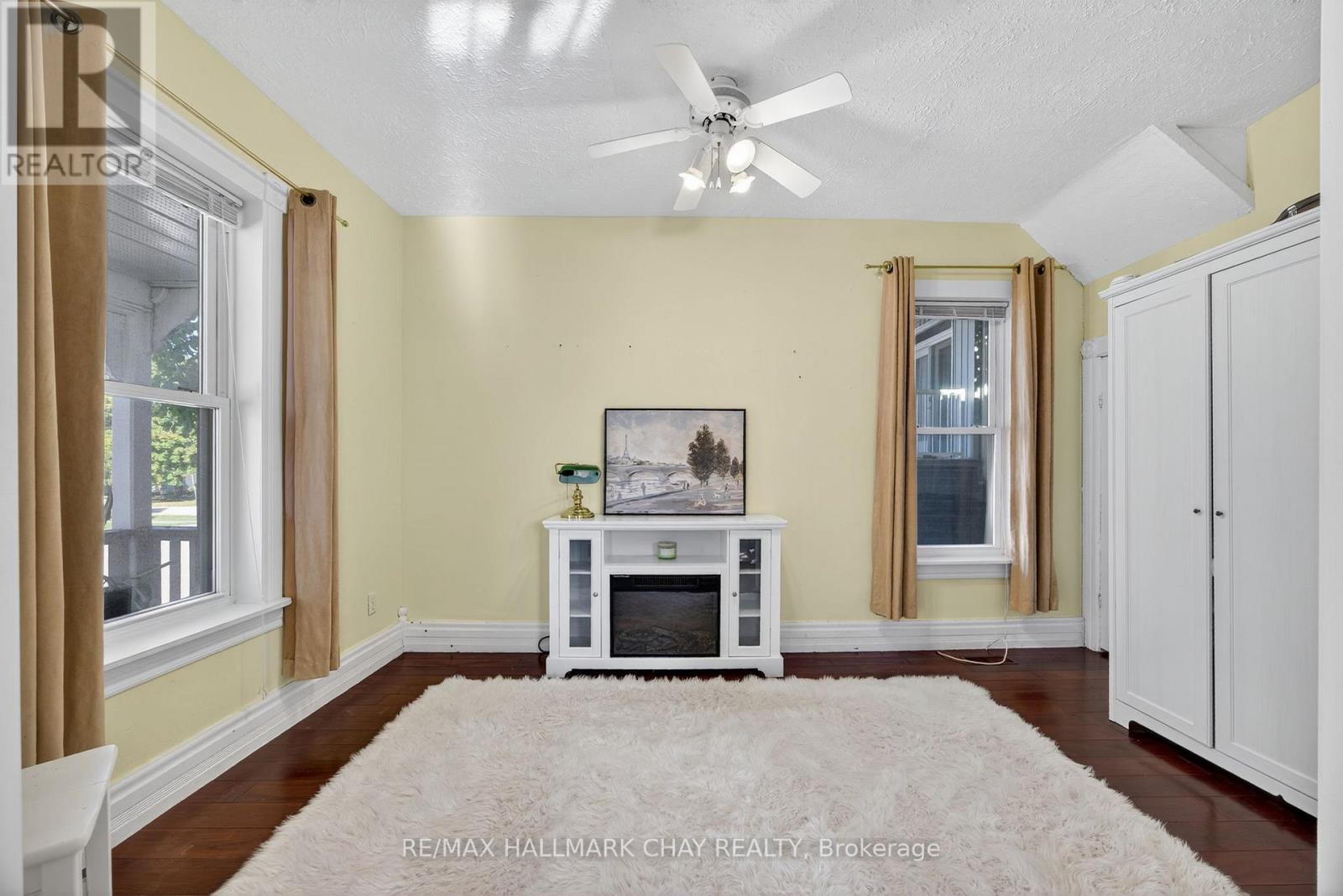 9 Maria Street, Springwater, Ontario  L0L 1P0 - Photo 6 - S12437025