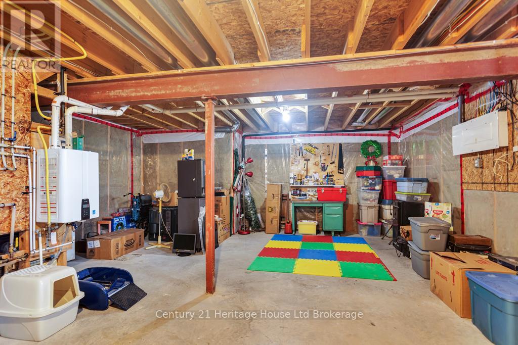 69 William Street, Tillsonburg, Ontario  N4G 5R8 - Photo 12 - X12437142