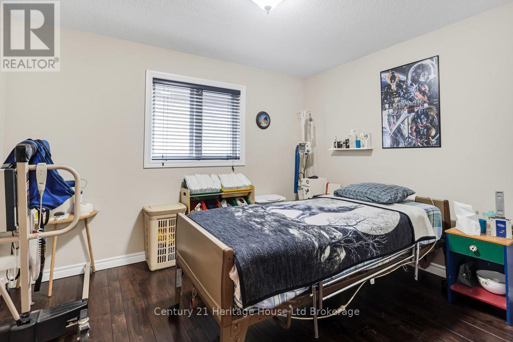 69 William Street, Tillsonburg, Ontario  N4G 5R8 - Photo 13 - X12437142