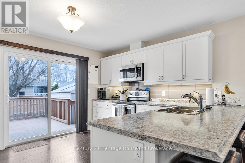69 William Street, Tillsonburg, Ontario  N4G 5R8 - Photo 23 - X12437142