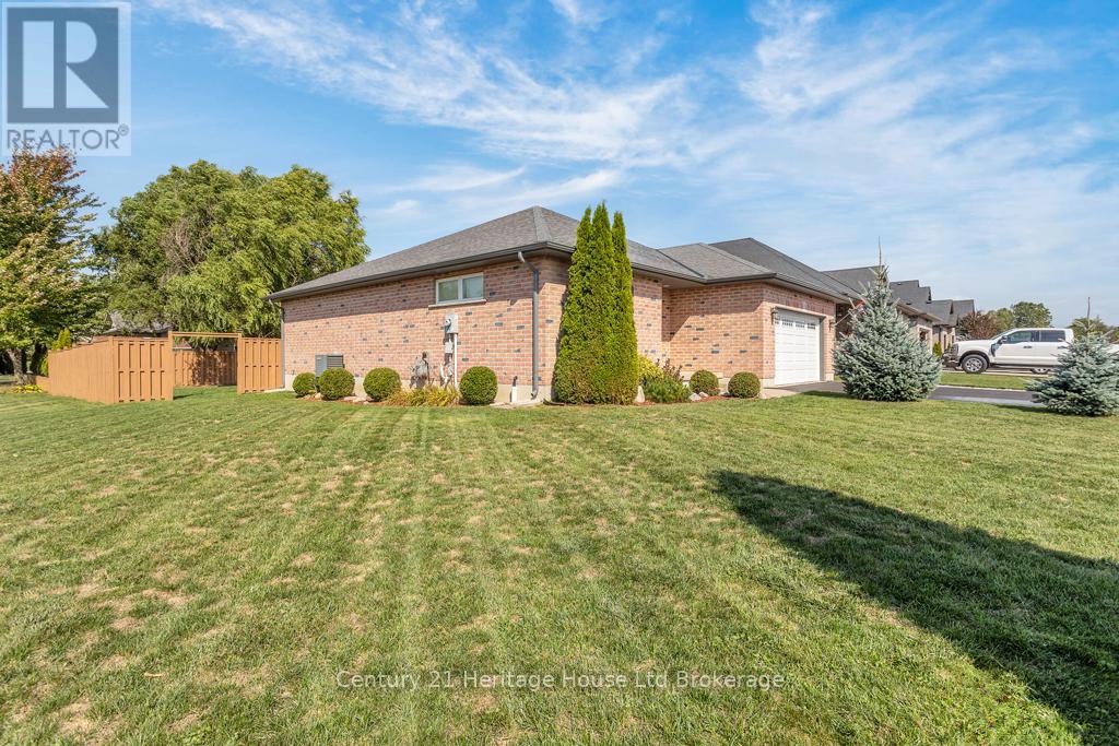 69 William Street, Tillsonburg, Ontario  N4G 5R8 - Photo 29 - X12437142