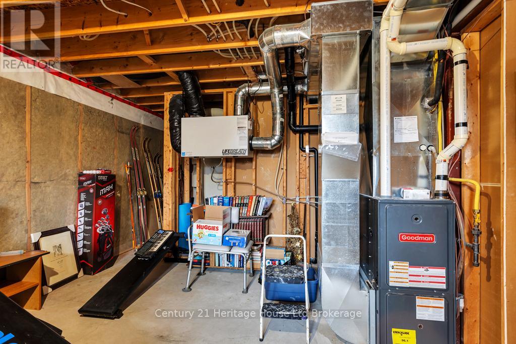 69 William Street, Tillsonburg, Ontario  N4G 5R8 - Photo 6 - X12437142