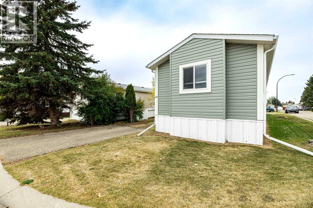 65, 4922 Womacks, Blackfalds, Alberta  T0M 0J0 - Photo 3 - A2261091