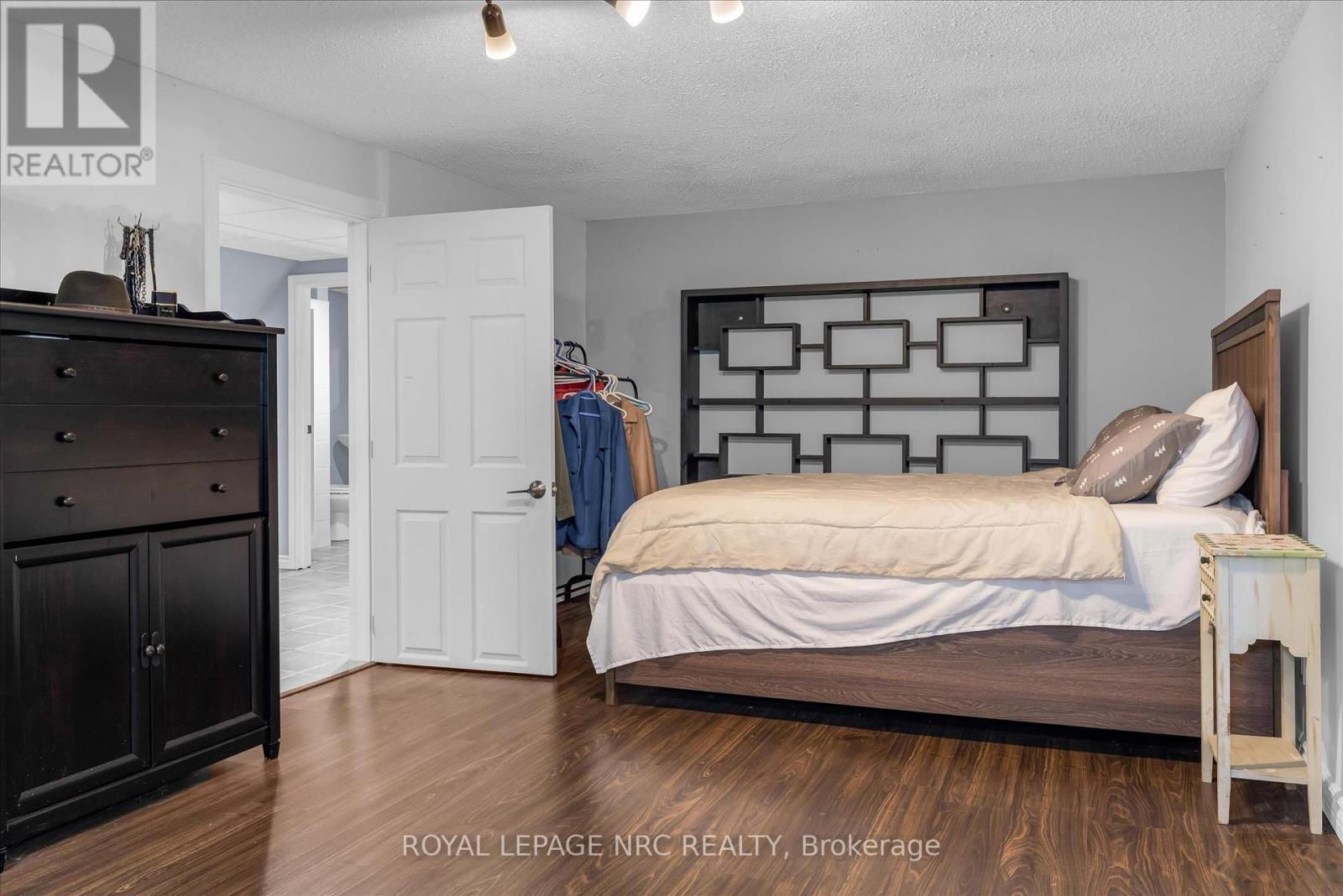 442 Bunting Road, St. Catharines (Carlton/bunting), Ontario  L2M 3Z4 - Photo 24 - X12436713