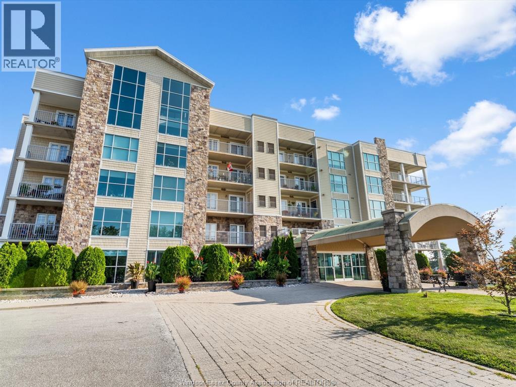 MLS# 25024943: 34 BOBLO ISLAND BOULEVARD Unit# 406, Boblo Island, Canada