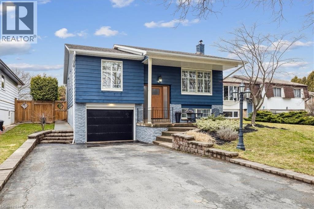 692 CATALINA Crescent, Burlington, Ontario