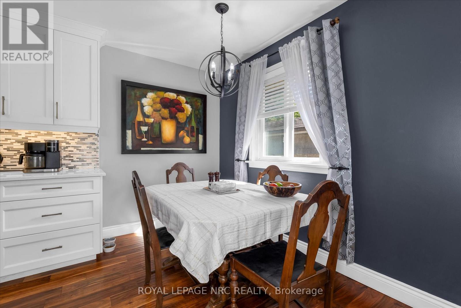 442 Bunting Road, St. Catharines (Carlton/bunting), Ontario  L2M 3Z4 - Photo 6 - X12436713