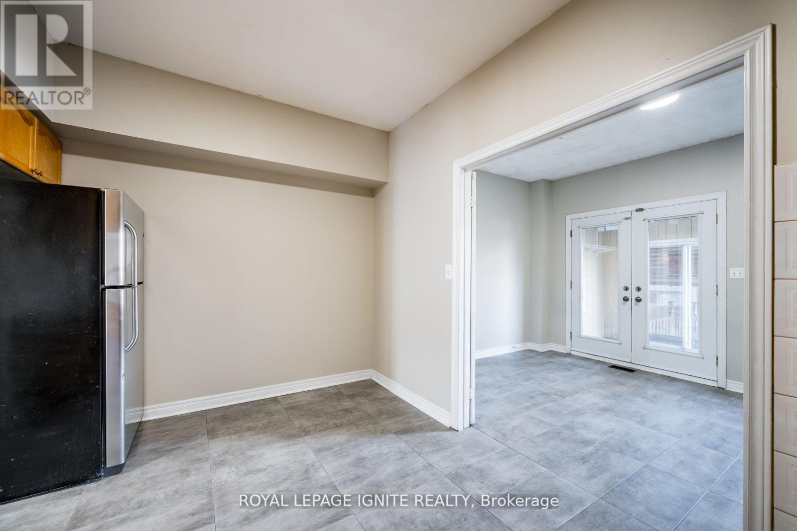 Upper - 176 Wright Avenue, Toronto, Ontario  M9N 3Z2 - Photo 14 - W12436978
