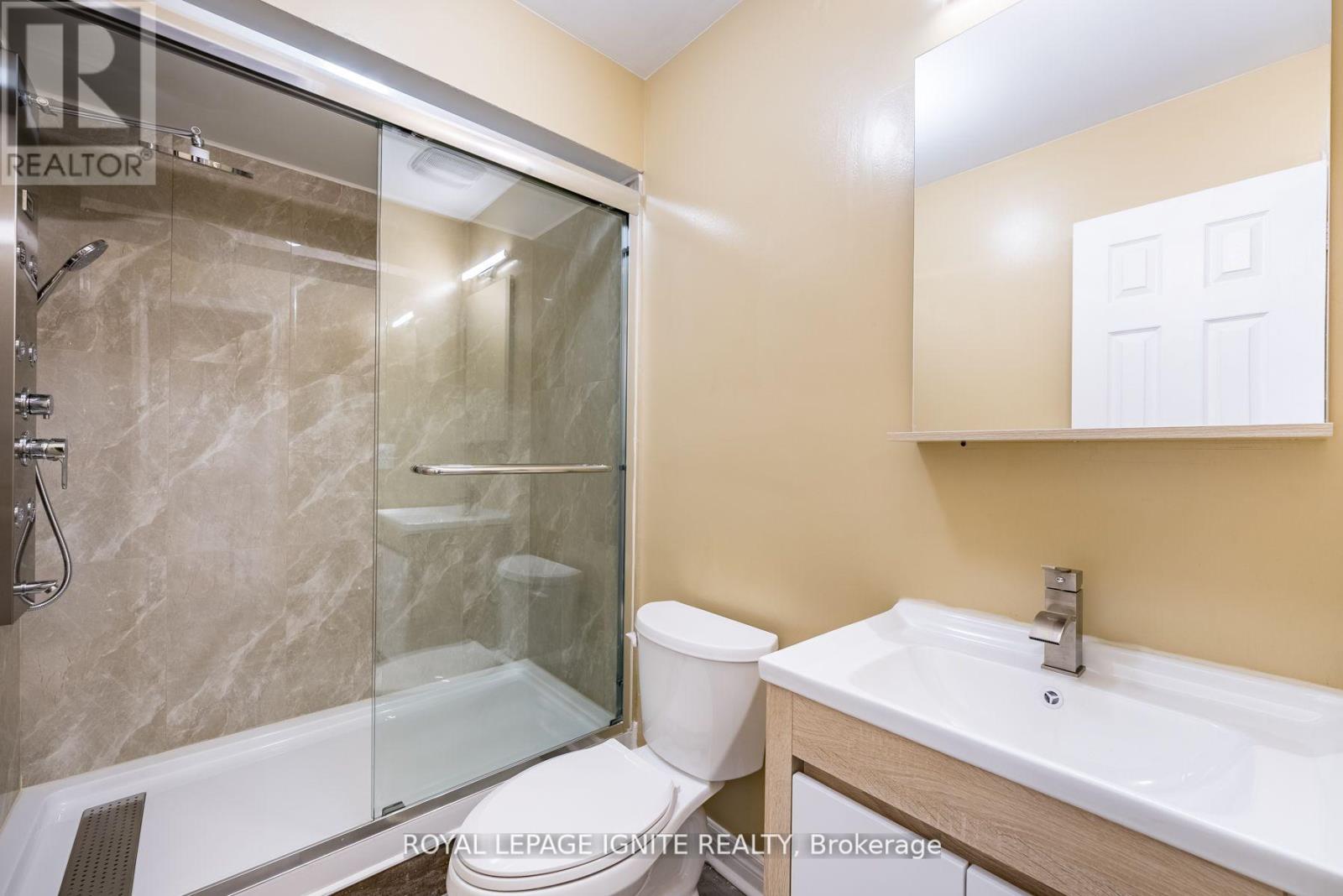 Upper - 176 Wright Avenue, Toronto, Ontario  M9N 3Z2 - Photo 23 - W12436978