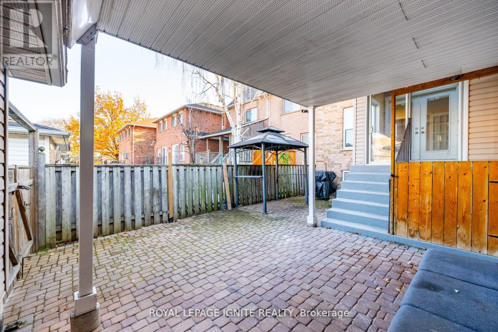 Upper - 176 Wright Avenue, Toronto, Ontario  M9N 3Z2 - Photo 31 - W12436978