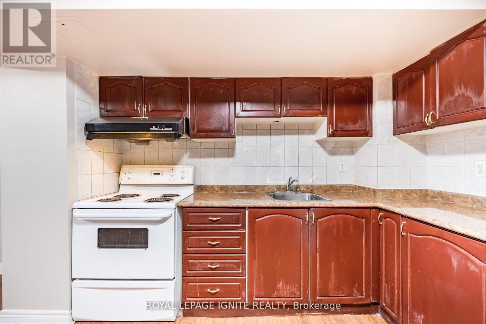 Bsmt - 176 Wright Avenue, Toronto, Ontario  M9N 3Z2 - Photo 13 - W12436984