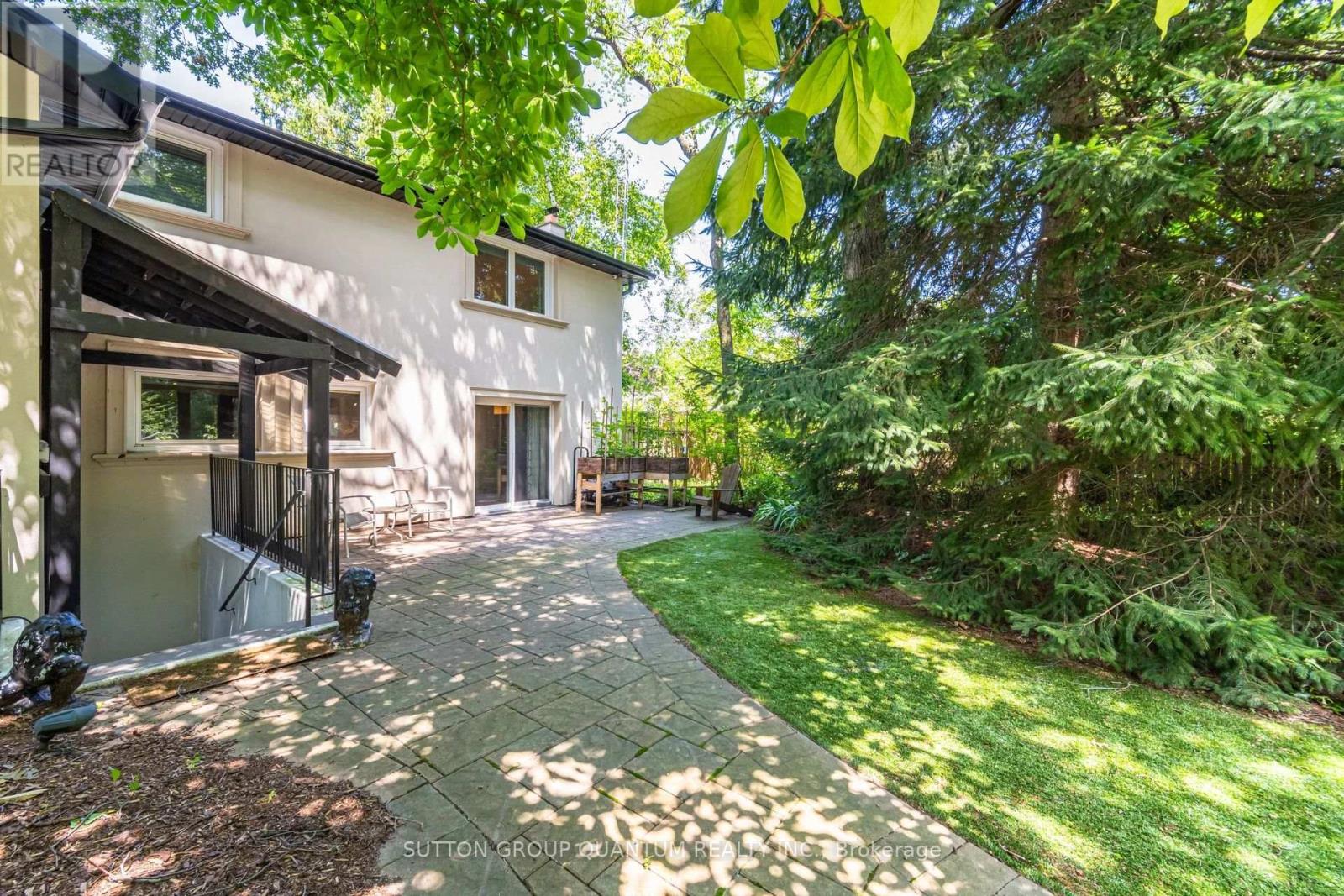 1063 Greenoaks Drive, Mississauga, Ontario  L5J 3A1 - Photo 38 - W12436989