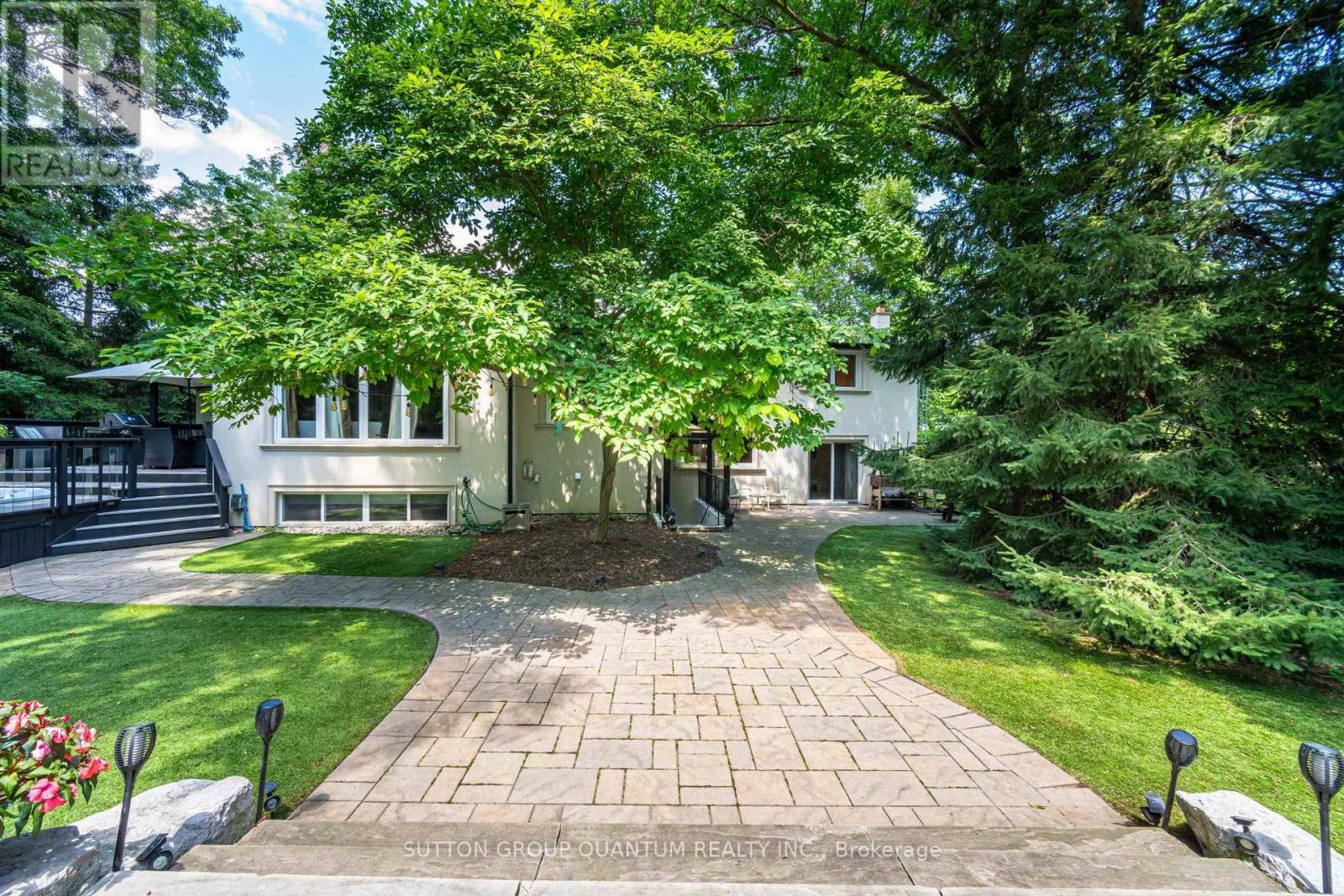 1063 Greenoaks Drive, Mississauga, Ontario  L5J 3A1 - Photo 46 - W12436989
