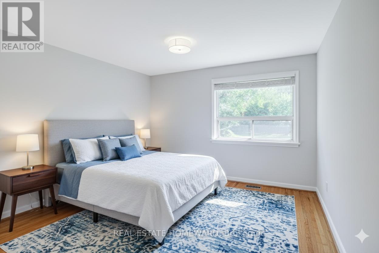 7 Jacinta Drive, Toronto, Ontario  M6L 1H6 - Photo 17 - W12437024