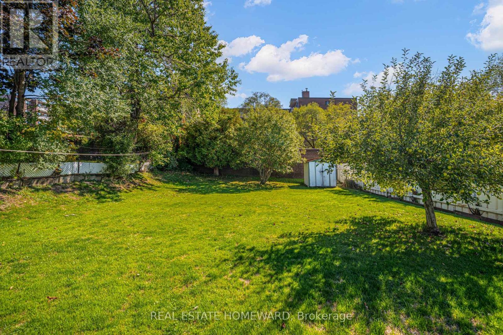 7 Jacinta Drive, Toronto, Ontario  M6L 1H6 - Photo 38 - W12437024