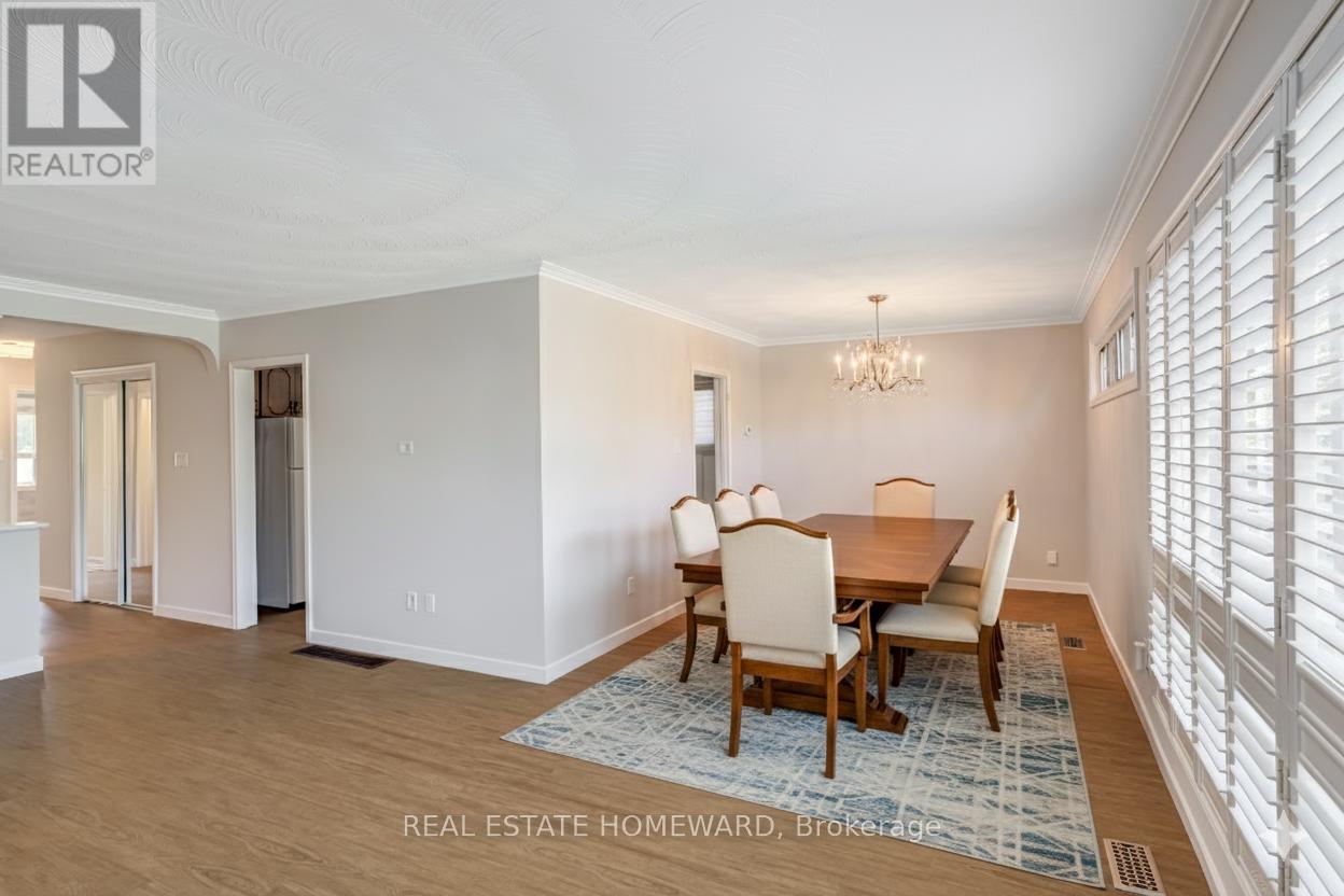 7 Jacinta Drive, Toronto, Ontario  M6L 1H6 - Photo 9 - W12437024