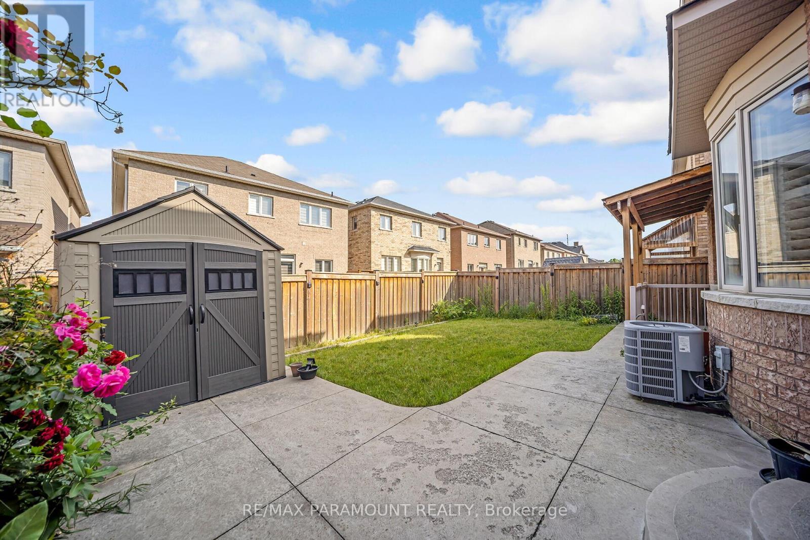 11 Moonland Road, Brampton, Ontario  L6P 3Y1 - Photo 17 - W12437038