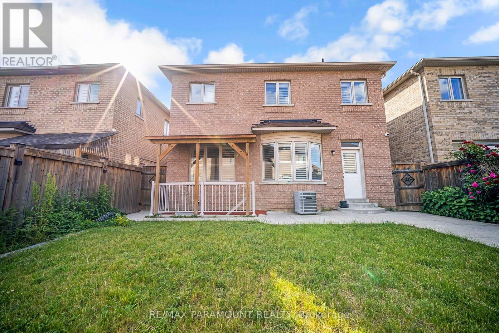 11 Moonland Road, Brampton, Ontario  L6P 3Y1 - Photo 19 - W12437038