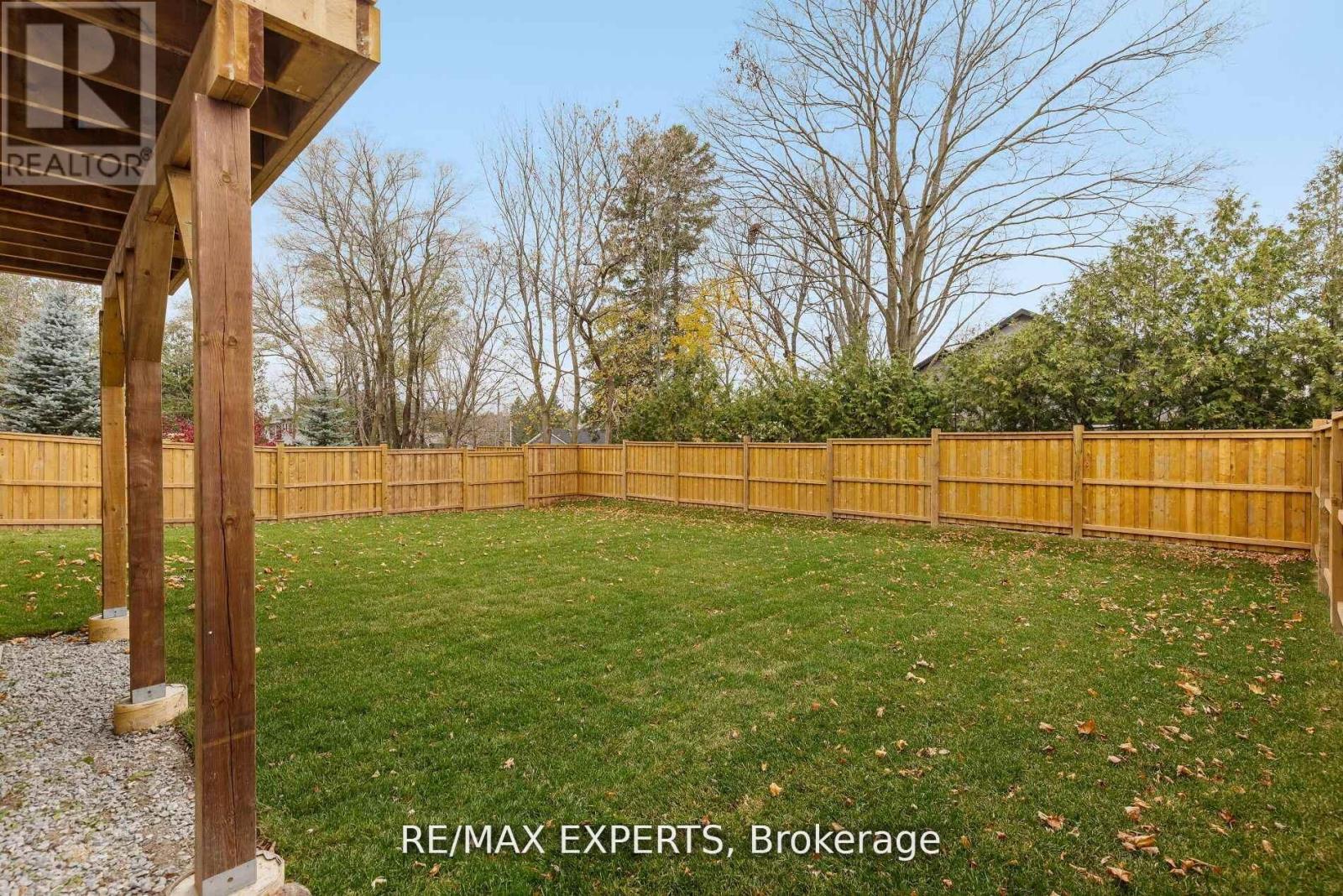 11a Marion Street, Caledon, Ontario  L7C 1K6 - Photo 38 - W12437048