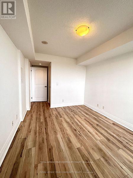 414 - 1060 Sheppard Avenue W, Toronto, Ontario  M3J 0G7 - Photo 11 - W12437050