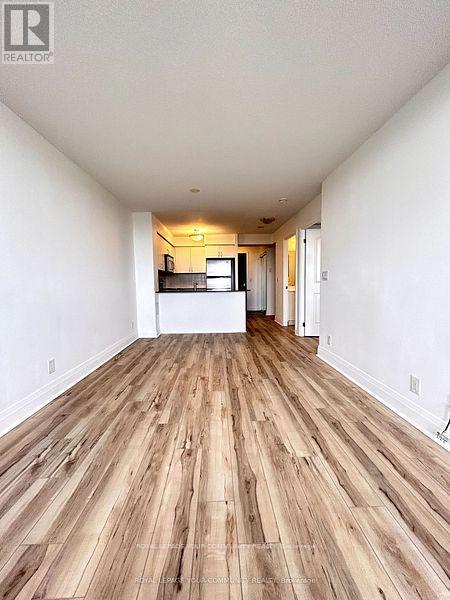 414 - 1060 Sheppard Avenue W, Toronto, Ontario  M3J 0G7 - Photo 6 - W12437050
