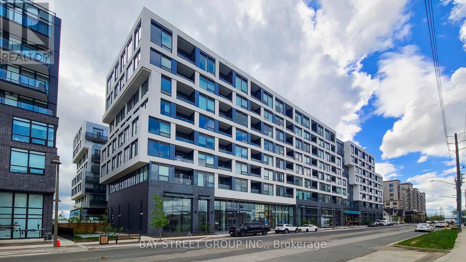 710 - 2450 Old Bronte Road E, Oakville, Ontario  L6M 5P6 - Photo 1 - W12437069