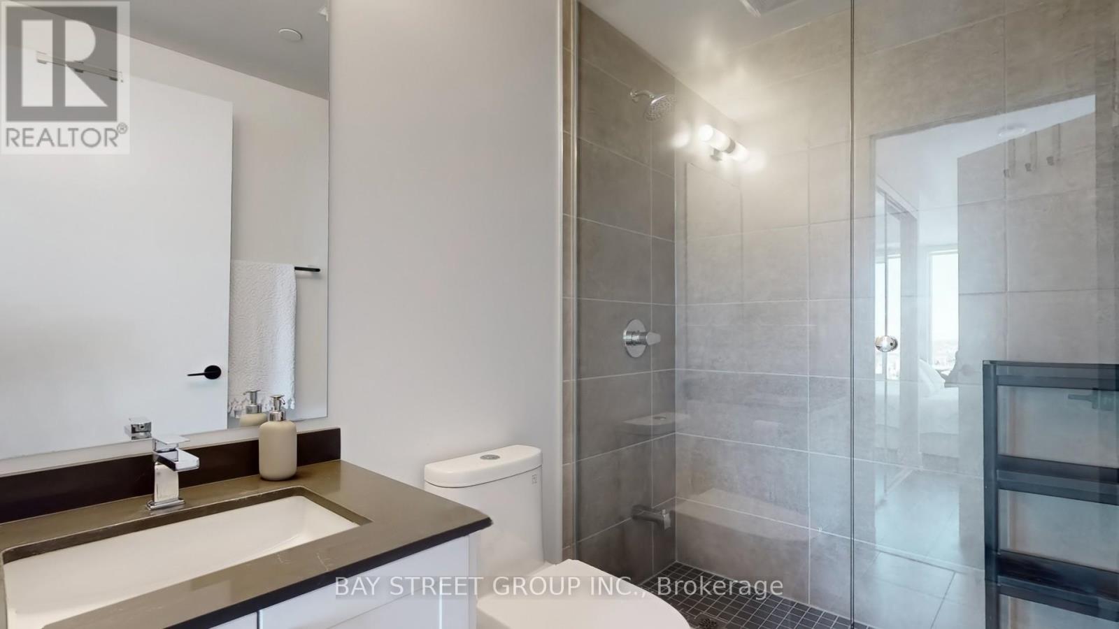 710 - 2450 Old Bronte Road E, Oakville, Ontario  L6M 5P6 - Photo 12 - W12437069
