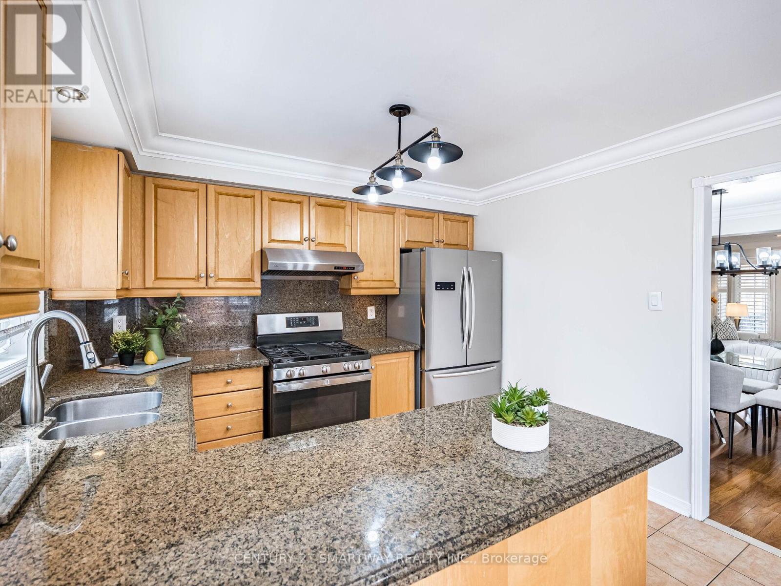 124 Porchlight Road, Brampton, Ontario  L6R 4R9 - Photo 15 - W12437081