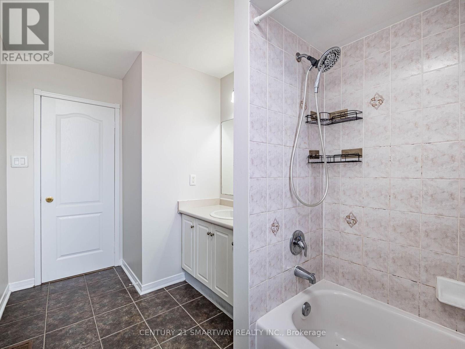124 Porchlight Road, Brampton, Ontario  L6R 4R9 - Photo 34 - W12437081