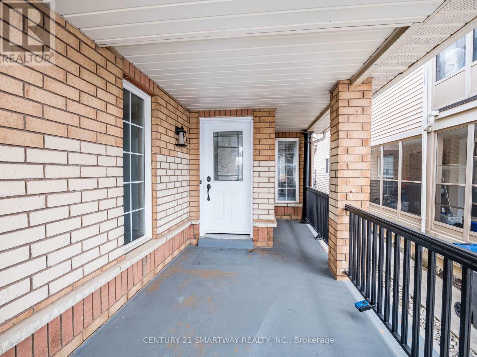 124 Porchlight Road, Brampton, Ontario  L6R 4R9 - Photo 4 - W12437081