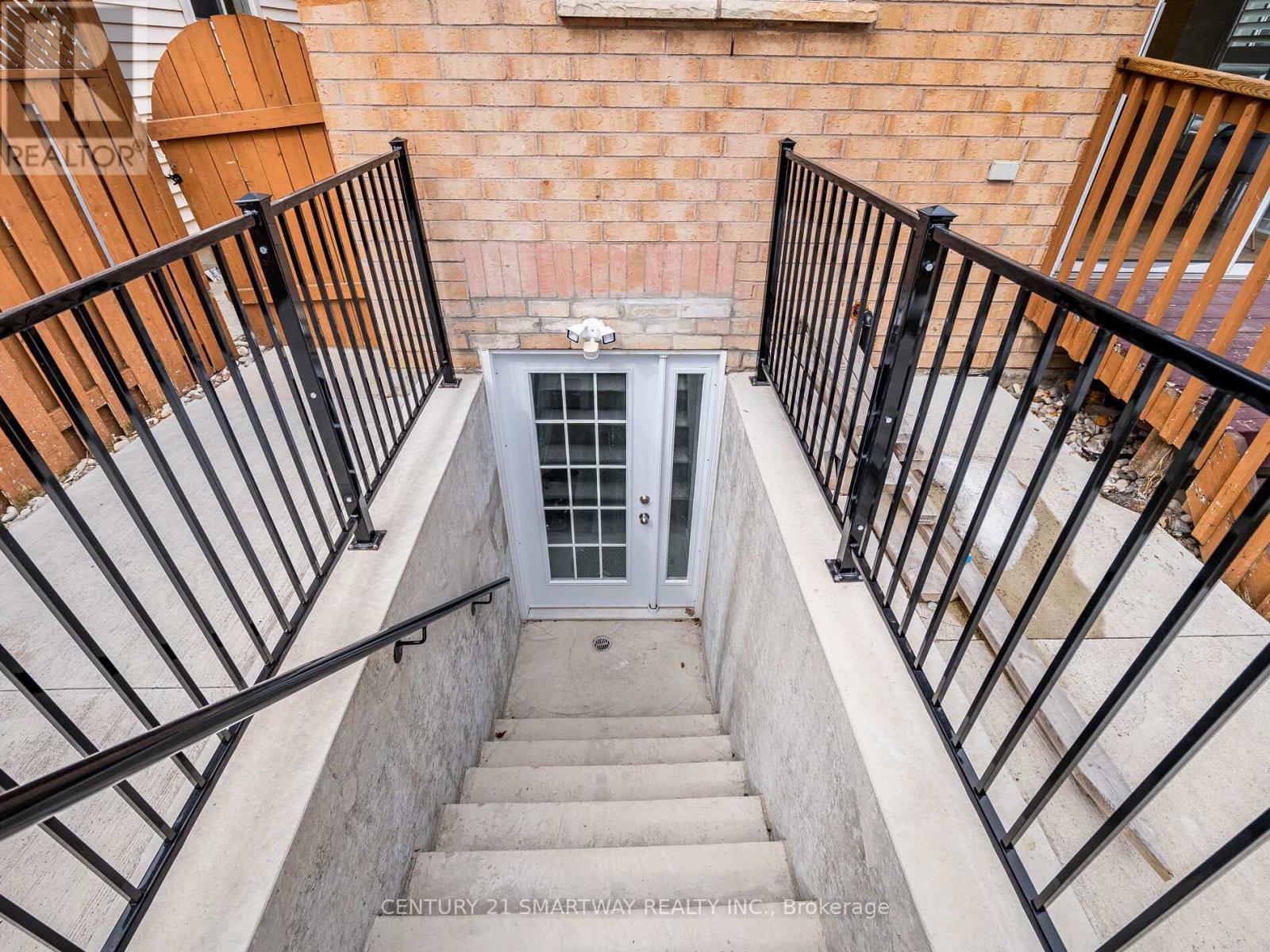 124 Porchlight Road, Brampton, Ontario  L6R 4R9 - Photo 50 - W12437081