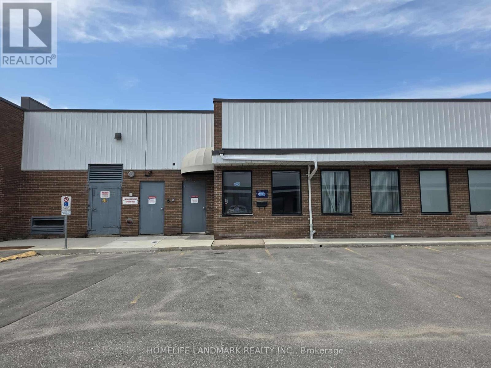 121 & 122 - 2465 Cawthra Road, Mississauga, Ontario  L5A 3P2 - Photo 2 - W12437091