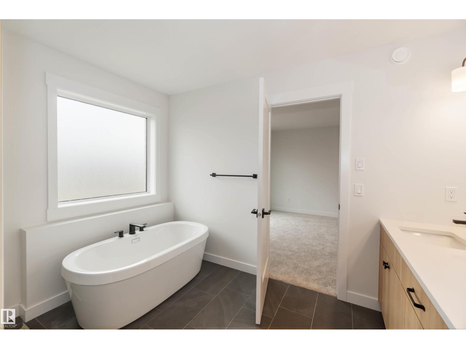 1114 Cristall Cr Sw, Edmonton, Alberta  T6W 2Z1 - Photo 19 - E4451986